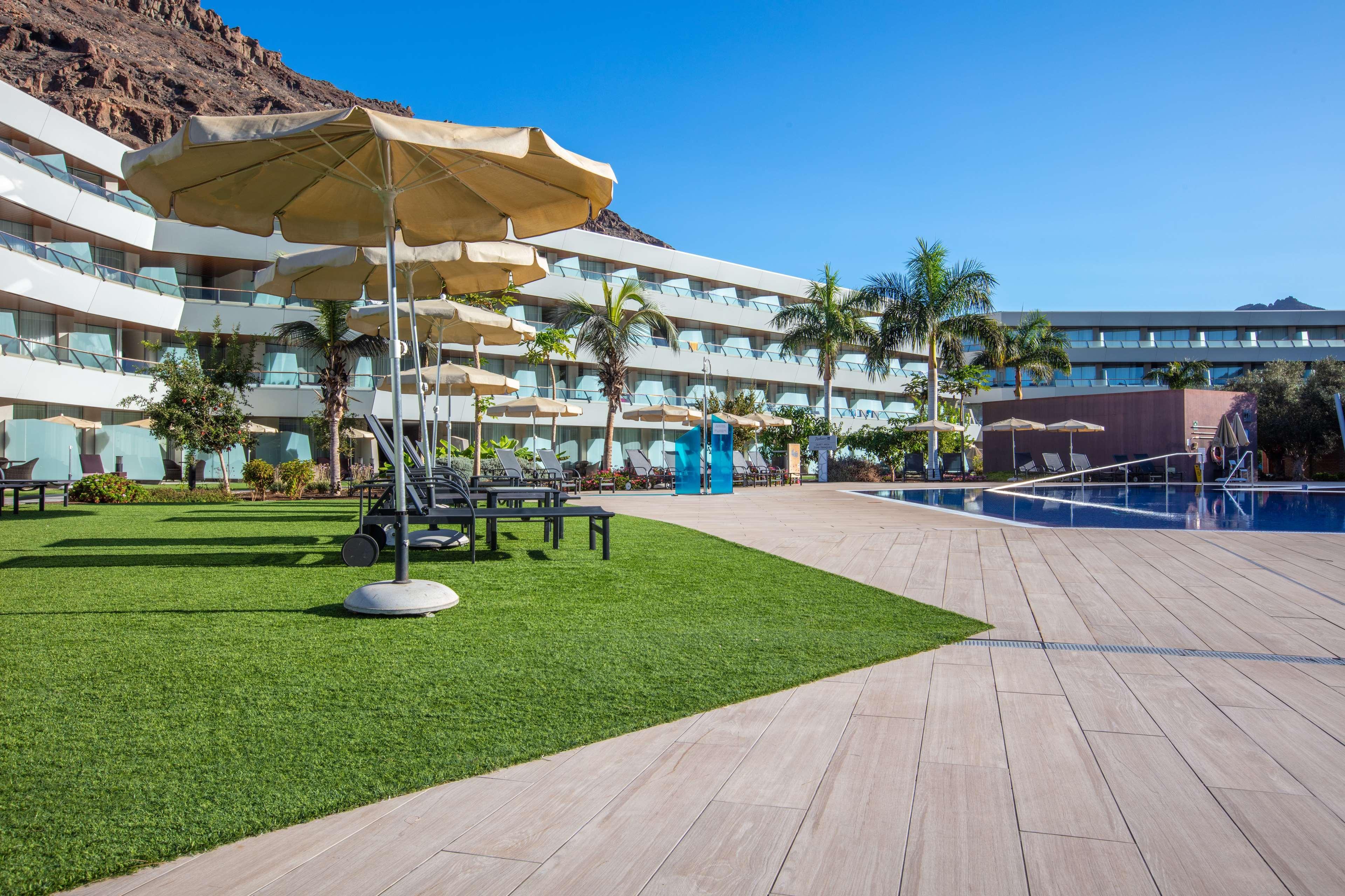 פוארטו דה מוגן Radisson Blu Resort & Spa, Gran Canaria Mogan מראה חיצוני תמונה